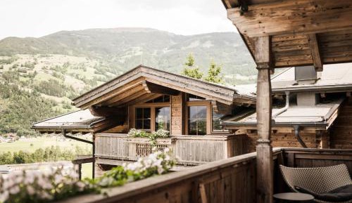 Large Deluxe Chalet
