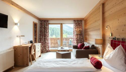 Deluxe Double Room with Balcony