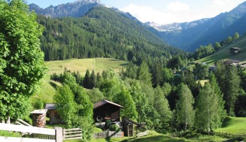 Chalet (2 Adults + 2 Children)