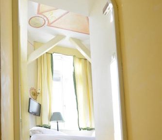Small Single Room