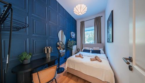 Twin Room with Shared Bathroom