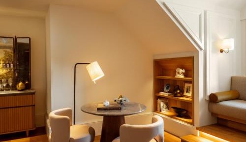 Premier Lakeview Suite