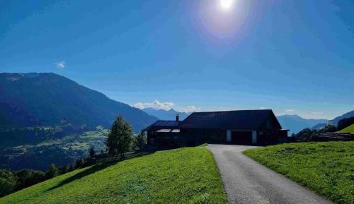 Holiday Home with Mountain View