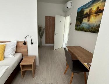 Apartment With Shared Bathroom