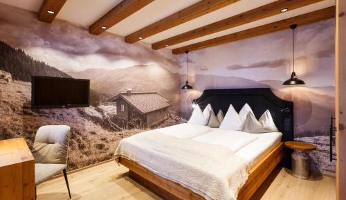 Suite with Garden View