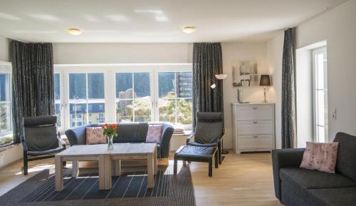 Superior Three-Bedroom Apartment