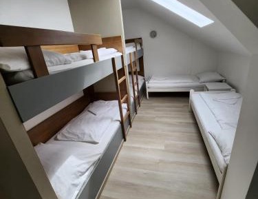 Six Bed Room