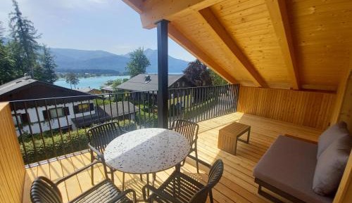 Apartment with Lake View