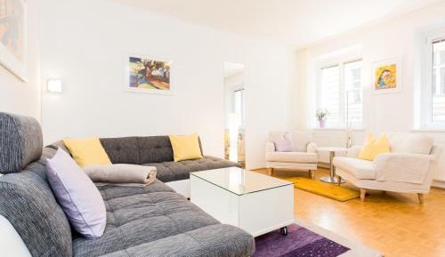 Two-Bedroom Apartment, Address: Dorotheergasse 22, 1010 Vienna