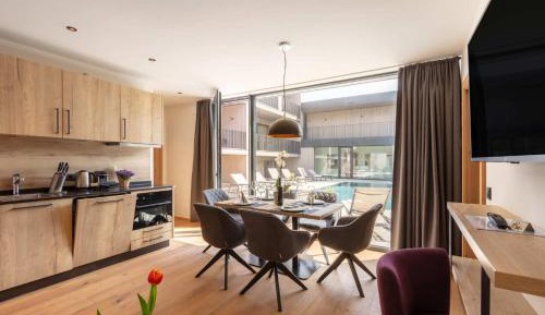 Superior Apartment directly by the pool