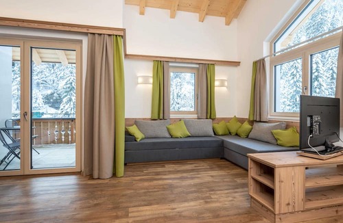 Saalbach Ski Chalet | Chalet in Saalbach Near Ski Lift