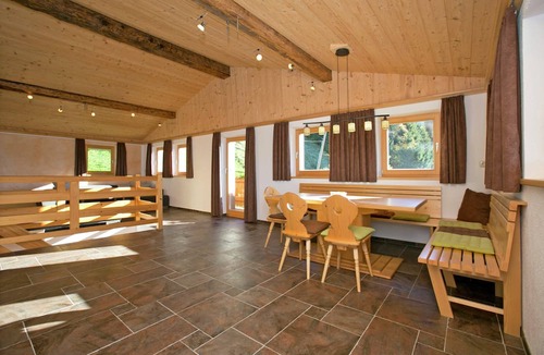 Hopfgarten Markt Ski Chalet | Gorgeous Chalet with Hot Tub in Tyrol