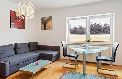 Pradl Apartment | Apartment Innsbruck near Bergisel Ski Jump
