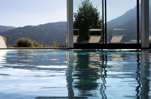Telfes im Stubai Apartment | Cosy apartment for 4 guests with pool, WIFI, TV, terrace, pets allowed and parking