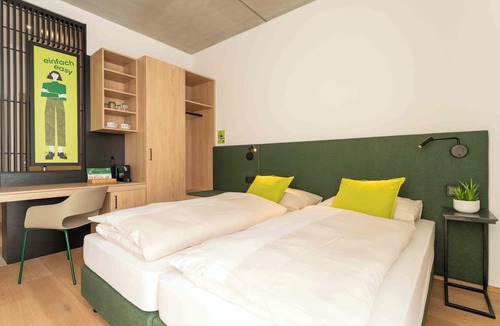 Laakirchen Hotel | eee Hotel Laakirchen