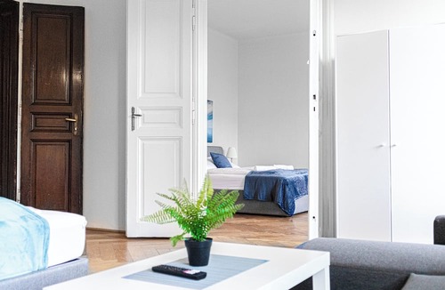Wahring Apartment | Near AKH Hospital 2 Stylish Apartments