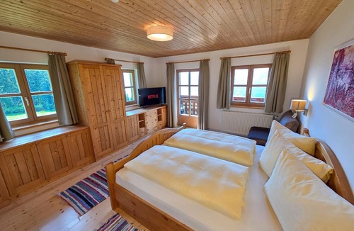Berg im Drautal House | Beim Rauter - Emberger Alm, country house in a secluded location