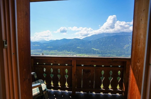 Berg im Drautal House | Beim Rauter - Emberger Alm, country house in a secluded location
