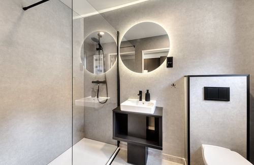 Loruns House | Bsundrix Wellness Tiny Vaya