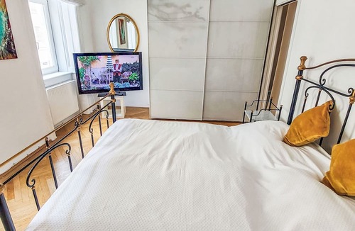 Thurygrund Apartment | Sobieskiplatz by Interhome