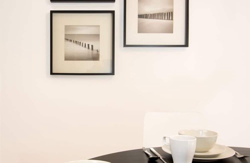Landstrasse Apartment | 95 m2, Renovated, Next to Belvedere palace, 9min walk to Center,Air conditioned!