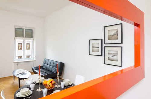 Landstrasse Apartment | 95 m2, Renovated, Next to Belvedere palace, 9min walk to Center,Air conditioned!