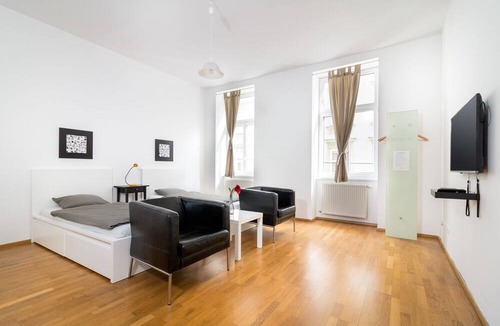 Landstrasse Apartment | 90 m2, Top renovated, 2 bedrooms, bright, quiet, next to Belvedere palace