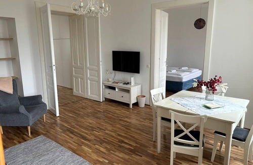 Brigittenau Apartment | Sunny apartment right on the Augarten