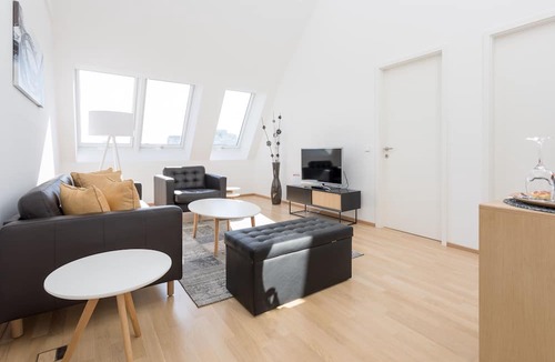 Wieden Apartment | Modern Penthouse Duplex Suite very close to Opera and Karlskirsche #1of4