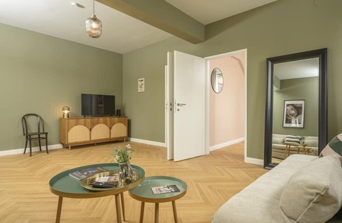 Innere Stadt Apartment | Palais Palffy I Spacious Apartment without Kitchen