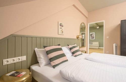 Innere Stadt Apartment | Palais Palffy I Spacious Apartment without Kitchen