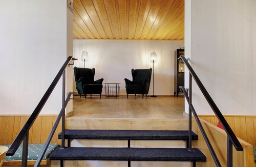 Seefeld in Tirol Apartment | Studio 'Harmony' with Mountain View, Shared Garden and Wi-Fi