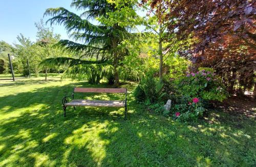 Purkersdorf Apartment | Quiet attic Apartment with large Garden near Vienna
