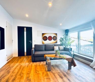 Klosterneuburg Apartment | Cozy 1BR Apt & LR with Terrace Near Museum Gugging