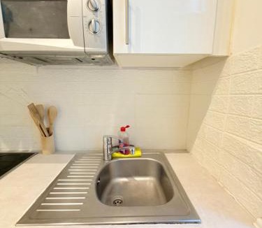 Neulerchenfeld Apartment | Apartment Near Stadthalle and City Center