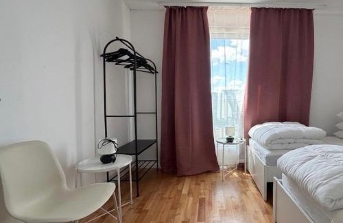 Gerasdorf bei Wien Apartment | Spacious Apartment with Balcony & Free Parking near Vienna
