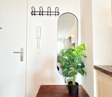 Grinzing Apartment | Cozy Apartment in Quiet Area I 5 PAX