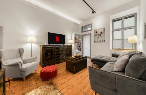 Schottenfeld Apartment | 1 Bedroom Apartment in Neubau, 8 min city center, AC, Parking
