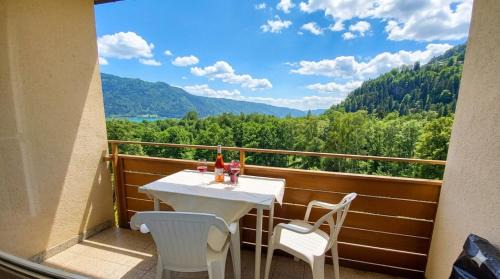 Bodensdorf Apartment | ROBERTO Haus KMB Seeappartement am Ossiacher See, Hallenbad, Skiarena Gerlitzen