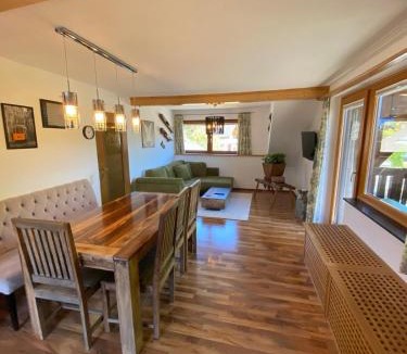 Kuchl Apartment | Fantastic apartment with unique panoramic views in Kuchl