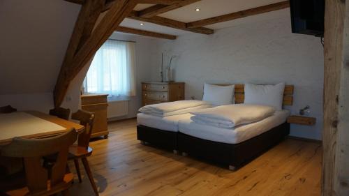 Zwischenwasser Bed & Breakfast | Waldrast Bed & Breakfast