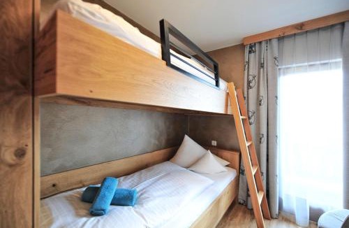 Lermoos House | Pension Garni Hochmoos