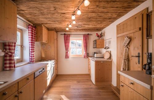 Hopfgarten im Brixental Ski Chalet | Chalet Ursteinhütte