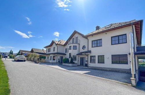 Seekirchen am Wallersee Apartment | Exklusive Villa Seekirchen nahe Salzburg