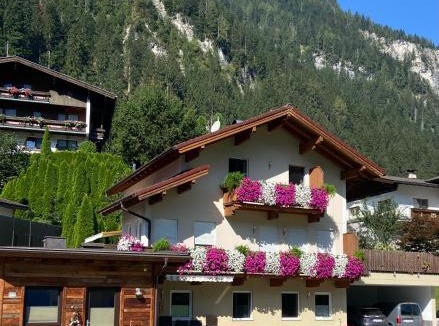 Burgstall Apartment | Apartment Christian