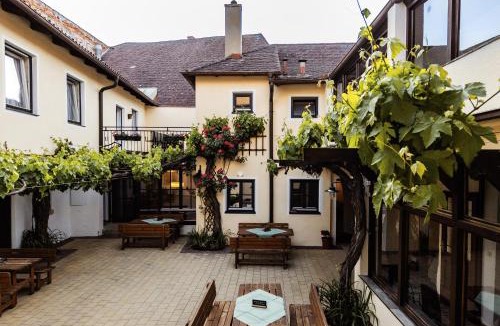 Mautern an der Donau Bed & Breakfast | Grüner Baum Wachau - Retro Pension
