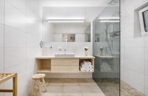 Tamsweg Apartment | Alpinum Residence Lungau Ferienwohnung mit Garten