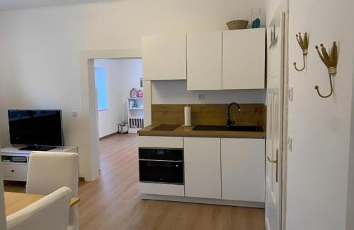Villach Apartment | Charming Villach Hideaway - Self Check-in - 1BR
