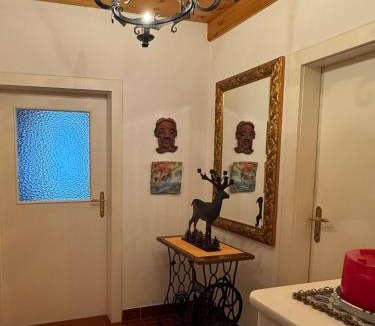Hallein Apartment | 70qm 3-Zimmer Apartment am Tauernradweg in Hallein bei Salzburg, nahe Berchtesgaden, Roßfeld, Kehlsteinhaus, Obersalzberg, Watzmann, Schönau am Königsee, Bad Vigaun, Schloss Hellbrunn, Burg Hohen Salzburg, Burg Hohen Werfen # Beherbergungsbetrieb OC45
