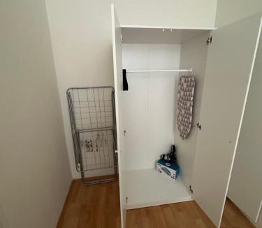Neulerchenfeld Apartment | Cozy Ground Floor Apartment Near U6 Easy Access to Center